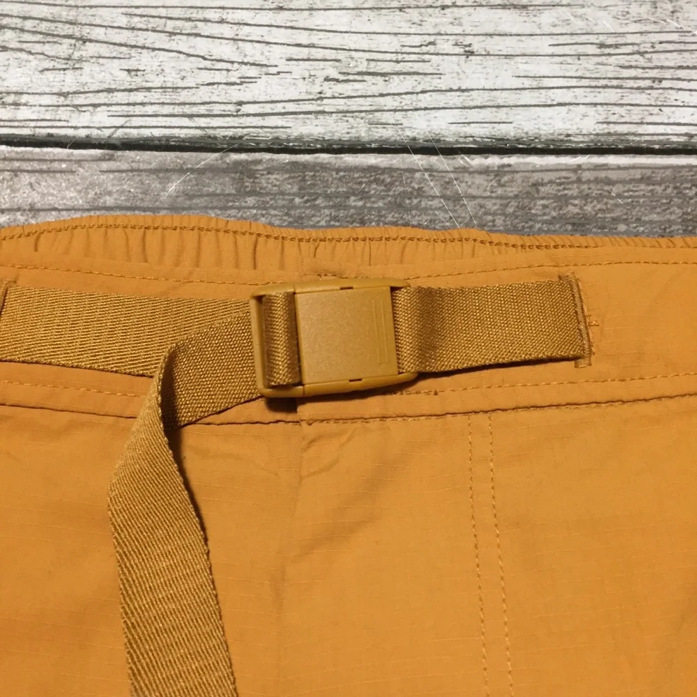 Uniqlo Belted Hiking Cargo Shorts Men’s XL Orange Yellow (Inseam 8)